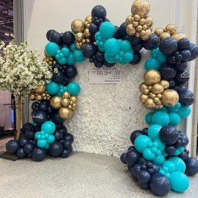 pa show balloons flowerwall