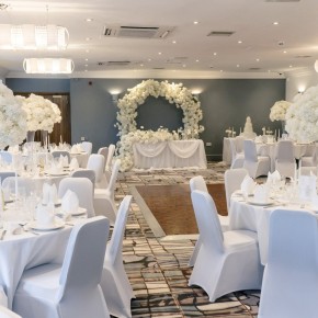 Wedding flowers at London Croydon Aerodrome Hotel.